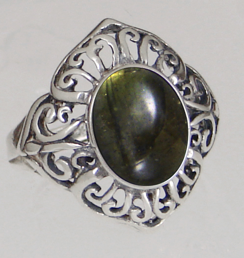 Sterling Silver Filigree Ring With Striking Spectralite Size 6